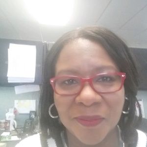 Meet your Posher, Yvonne